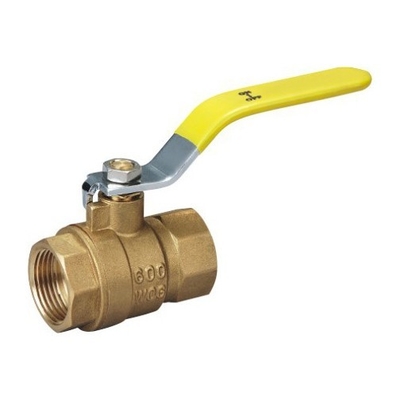 A válvula de bola de bronze da água 600WOG de PN16 1-1/2” rosqueou assentos de PTFE